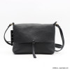 Sac messager Flora&Co simili-cuir souple grainé poche arrière zippée femme 0923012 noir