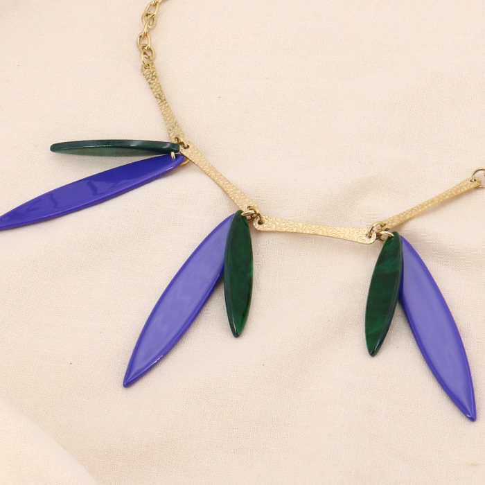 Collier plastron vintage acier inoxydable pétale résine marbrée 0123522 bleu foncé