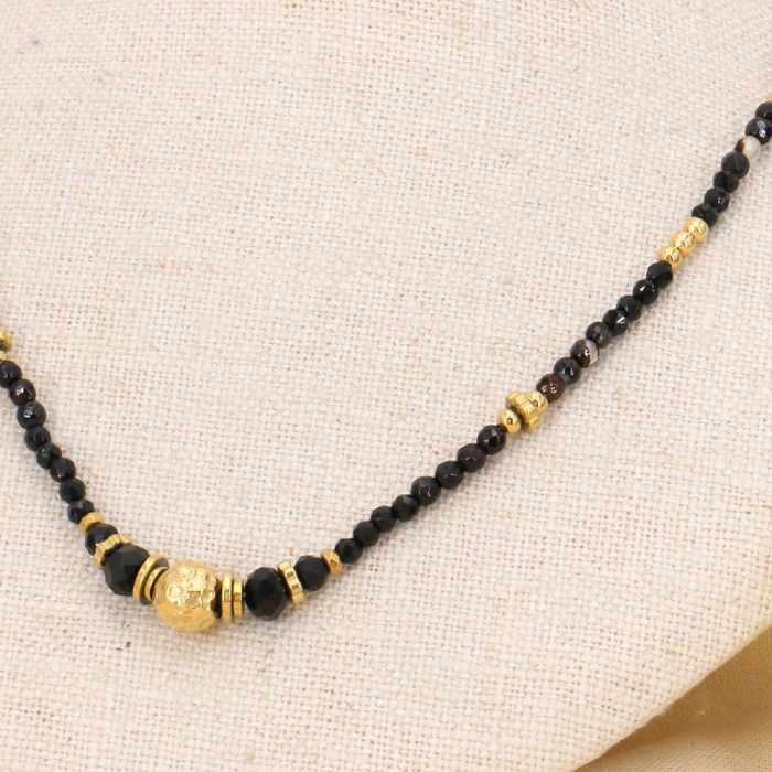 Collier ethnique-chic avec perles en acier inoxydable doré et billes facettées en pierre véritable 0123583 noir