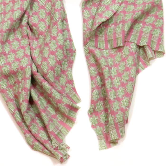 Echarpe longue en tweed à carreaux colorés pour femme 0723036 fushia