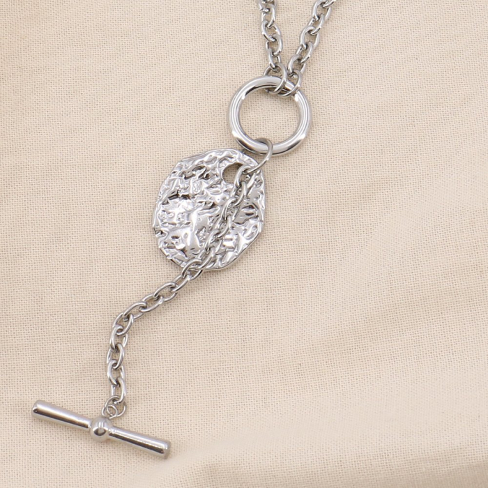 Collier acier inoxydable pendentif pièce martelée bâtonnet 0124031 argenté