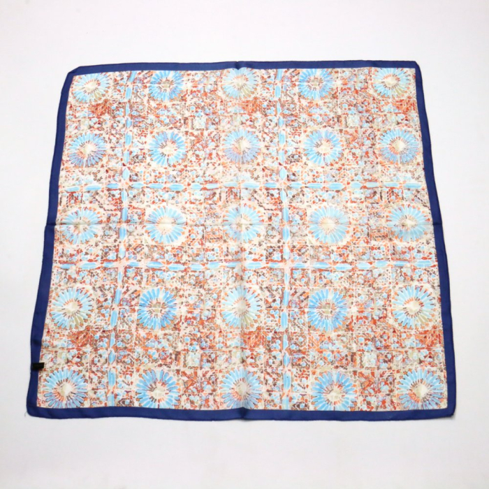 Carré motif tapisserie floral bordure touché soie polyester 0724013 bleu