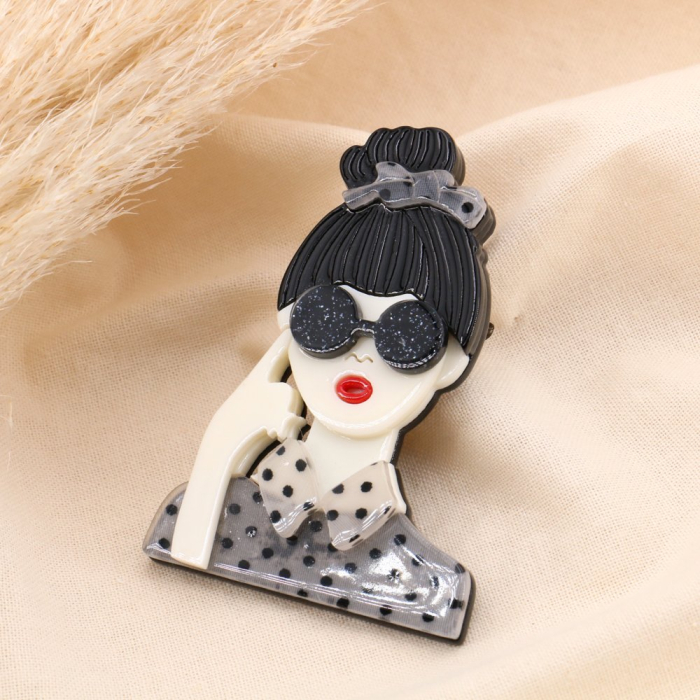 Broche épingle vintage résine femme lunettes 0524506 noir/blanc