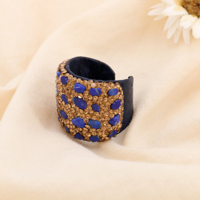 Bague en Cuir avec Strass et Eclats de Pierre ou Perles 0425042 bleu foncé