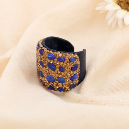 Bague en Cuir avec Strass et Eclats de Pierre ou Perles 0425042 bleu foncé