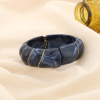 Bracelet résine ouvrable jonc effet torsadé marbre 0225187 bleu foncé