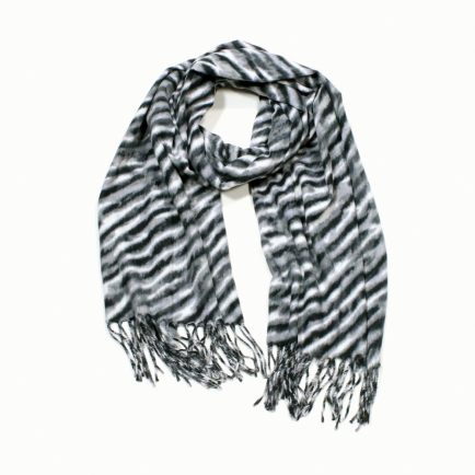 Foulard imprimé motif tigre franges viscose laine 0725506 gris foncé