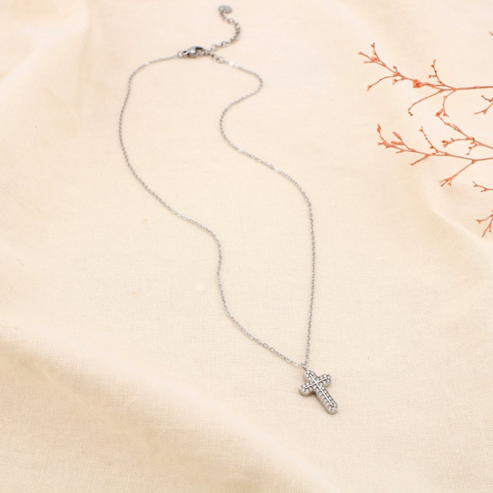 Collier acier inoxydable strass pendentif croix 0125577 argenté