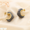 Boucles d’oreilles demi-créoles acier résine marbré 0325533 noir