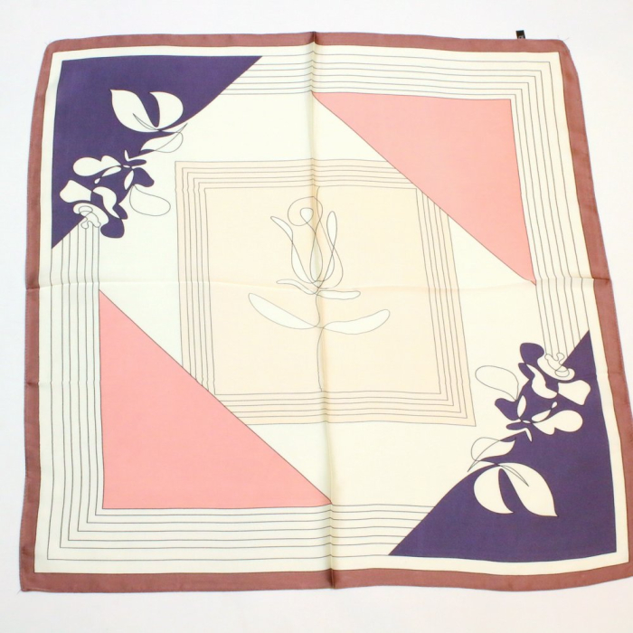 Carré satin graphique rose touché soie polyester 0726008 rose