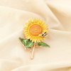 Broche aimantée tournesol abeille métal émaillé 0526038 jaune