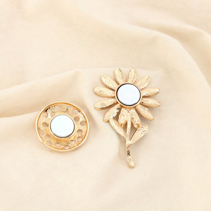 Broche aimantée marguerite métal émaillé strass 0526041 blanc