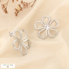 Boucles d’oreilles acier inoxydable martelé fleur 0326088 argenté