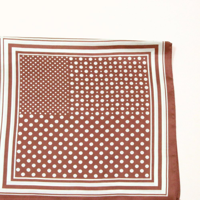 Carré satin motif à pois touché soie polyester 0726542 marron