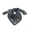 Carré satin pois géométrique touché soie polyester 0726541 noir