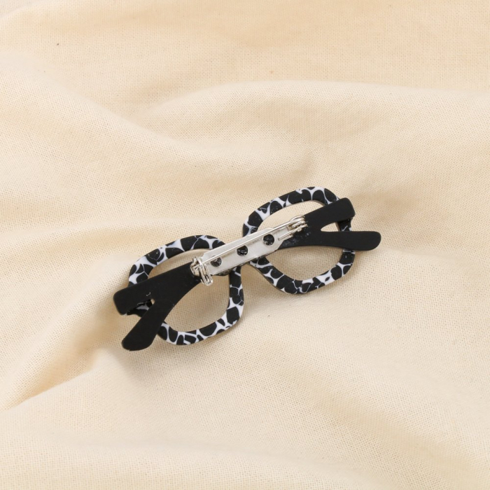 Broche épingle lunettes carrées rétro résine métal 0526501 noir
